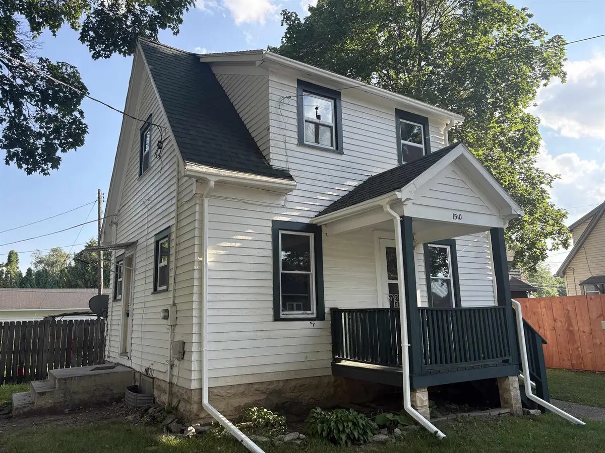 1510 E Holmes Street, Janesville, WI 53545 - #1