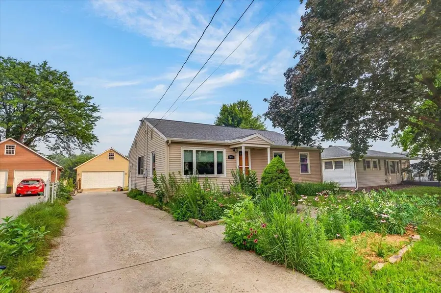 3814 Ridgeway Avenue, Madison, WI 53710 - #2