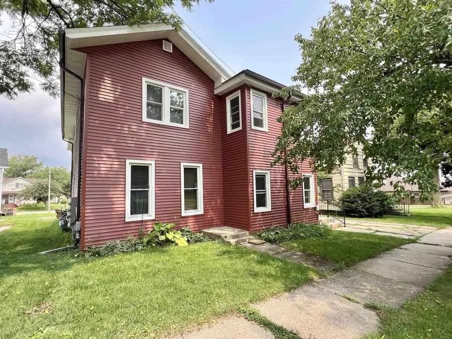 306 N Academy Street, Janesville, WI 53548 - #2