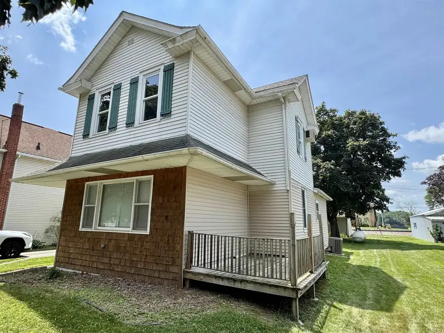 506 W Amelia Street, Cassville, WI 53806 - #2