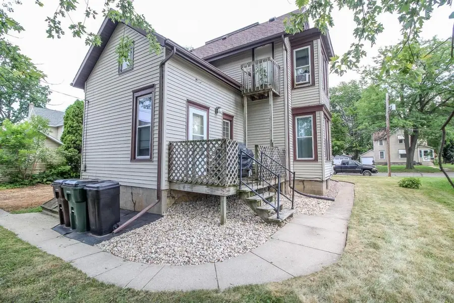 404/406 Grove Street, Fort Atkinson, WI 53538 - #2