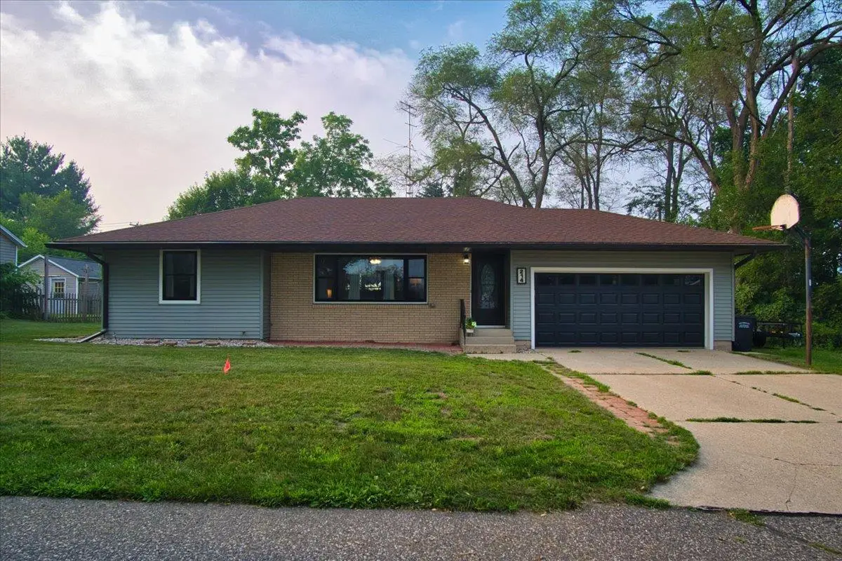 214 Breezy Point Drive, Pardeeville, WI 53954 - #1