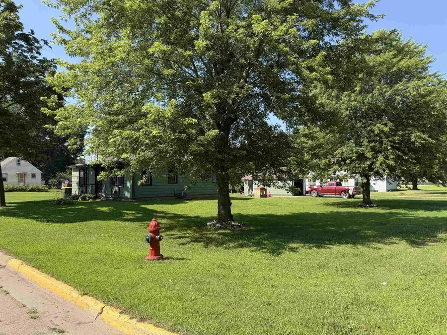 941 S 5th Street, Prairie Du Chien, WI 53821 - #2
