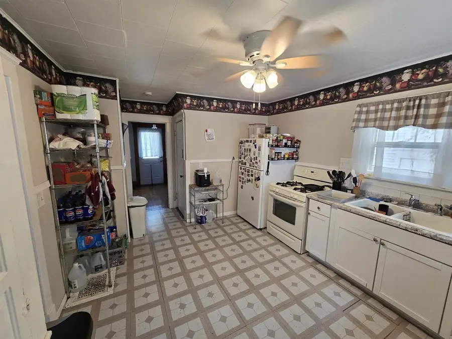 600 St Lawrence Avenue, Beloit, WI 53511 - #3