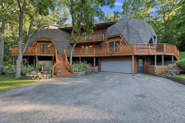 4136 County Road K, Barneveld, WI 53507