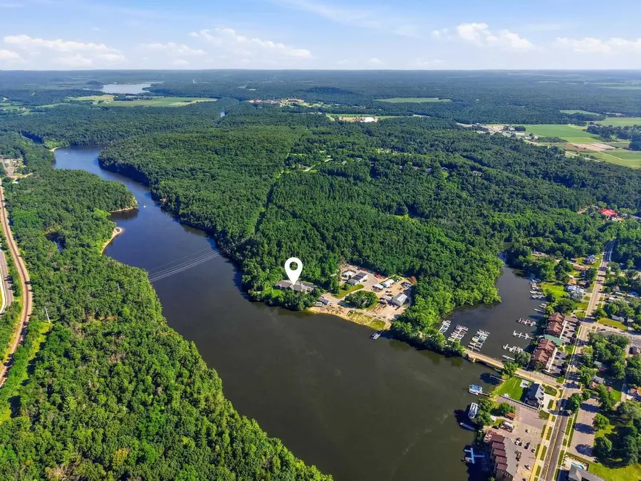 40 Illinois Avenue #8, Wisconsin Dells, WI 53965 - #2