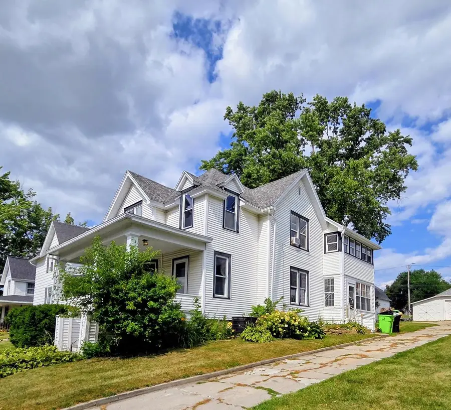 240 N Bridge Street, Markesan, WI 53946 - #2