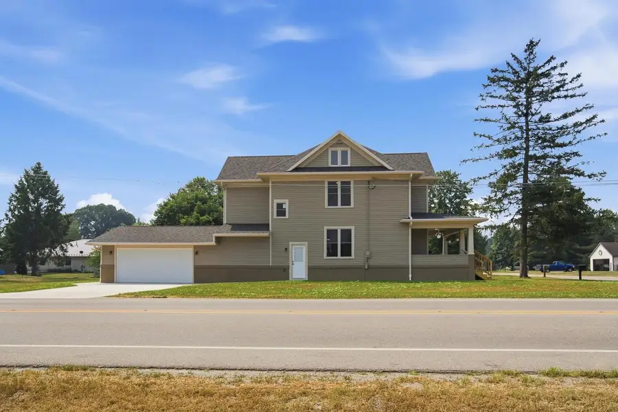 102 E 3rd Avenue, Brodhead, WI 53520 - #3