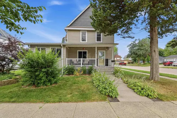 118 Pleasant Street, Beaver Dam, WI 53916
