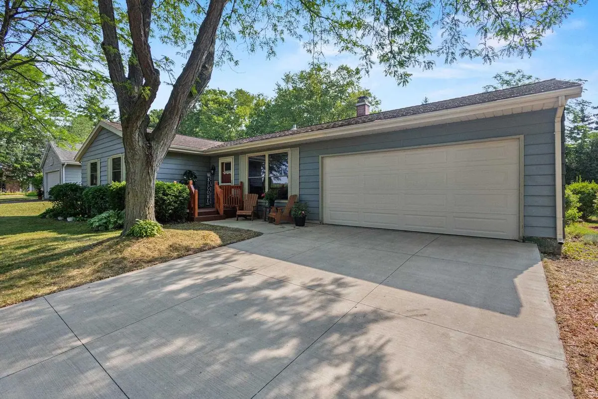 225 COACH HOUSE Drive, Madison, WI 53714 - #1