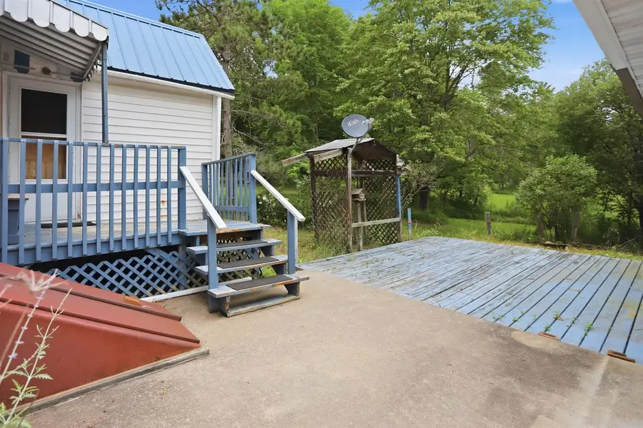 512 N East Street, Wonewoc, WI 53968 - #3