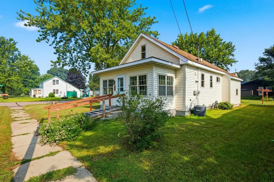 358 W Richland Street, Lone Rock, WI 53556 - #2