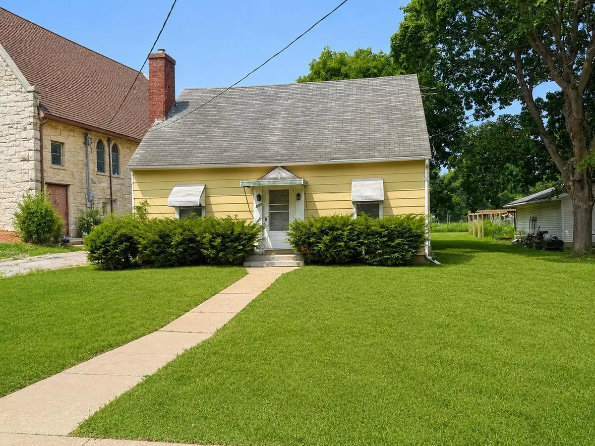 237 N Main Street, Cottage Grove, WI 53527 - #1