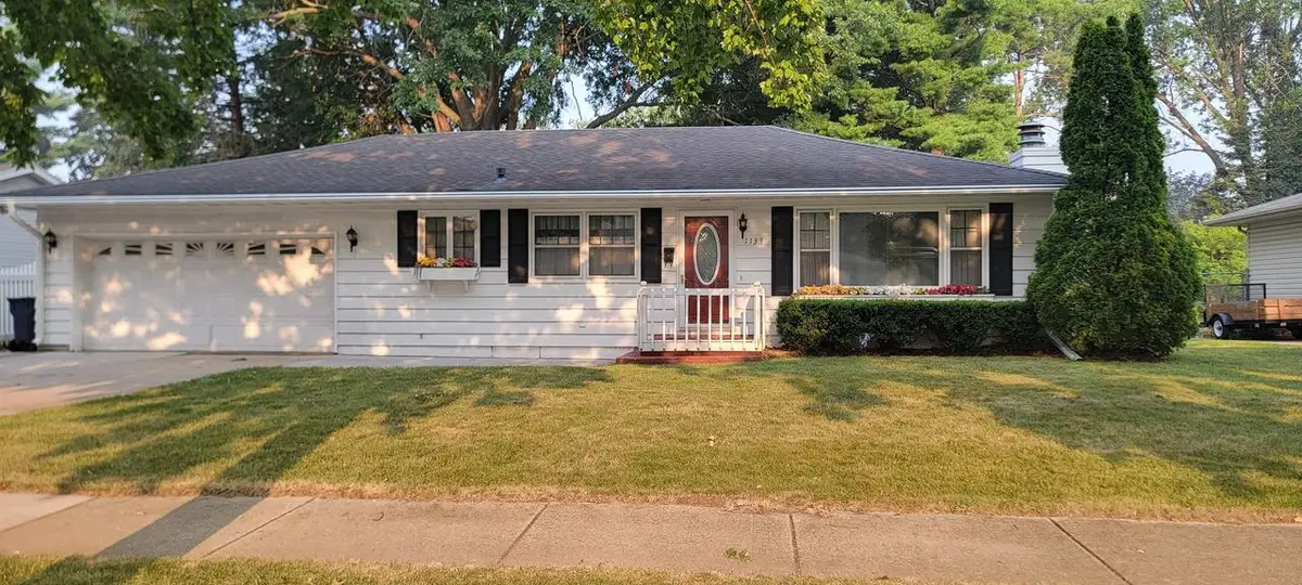 1133 N Claremont Drive, Janesville, WI 53545 - #1