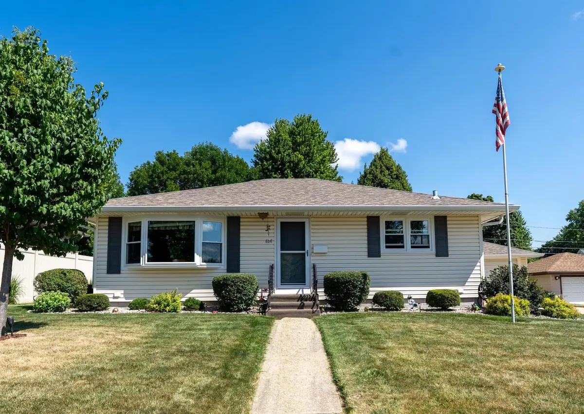 624 Kelly Street, Sun Prairie, WI 53590 - #1