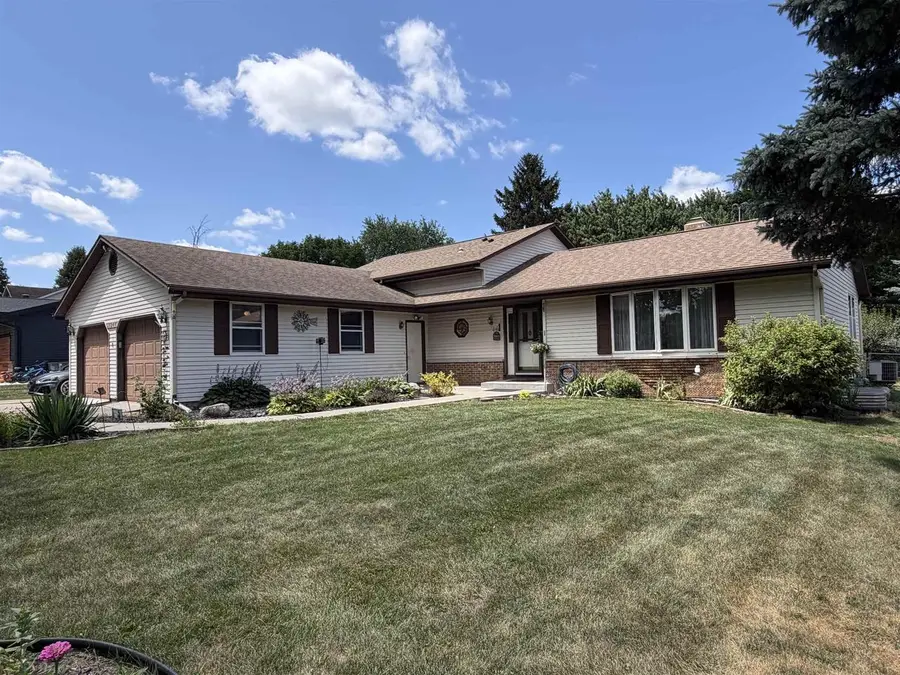 5201 N Grandeur Drive, Milton, WI 53563 - #3