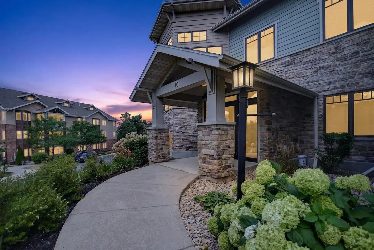 10 Glen Brook Way #105, Fitchburg, WI 53711 - #1