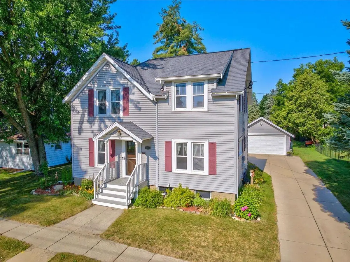 608 East Street, Fort Atkinson, WI 53538 - #1