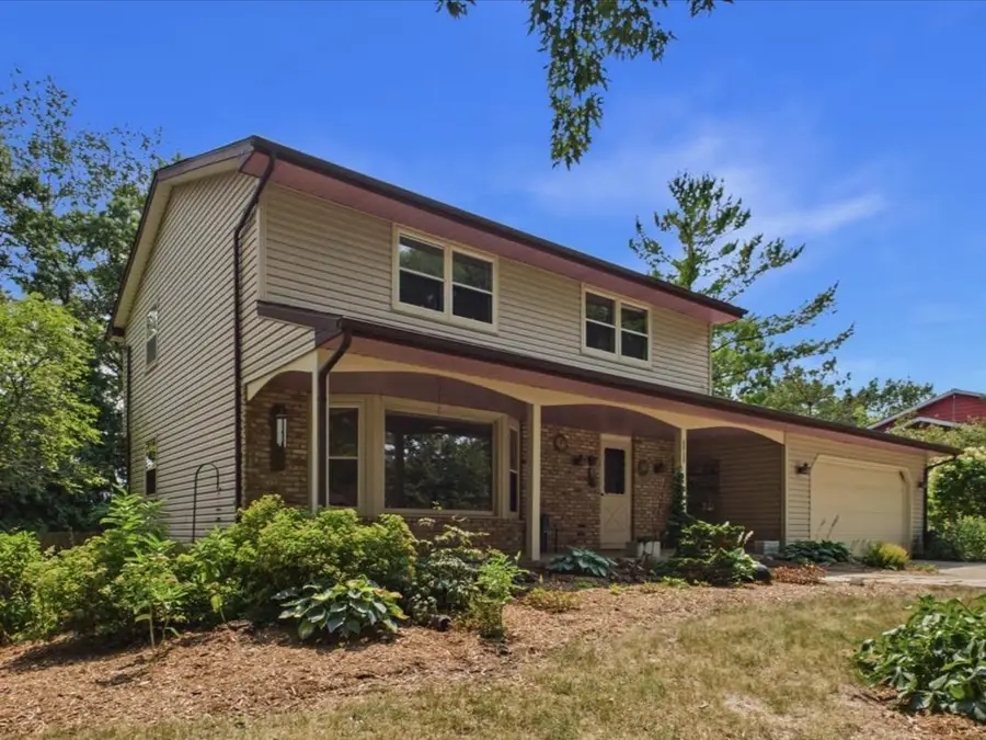6909 Colony Drive, Madison, WI 53717 - #2