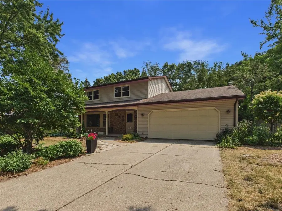 6909 Colony Drive, Madison, WI 53717 - #3