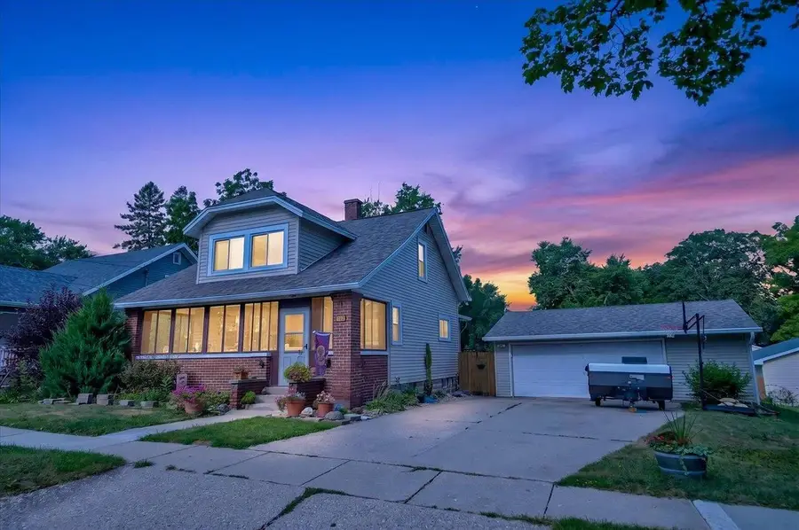 712 Doty Street, Edgerton, WI 53534 - #2