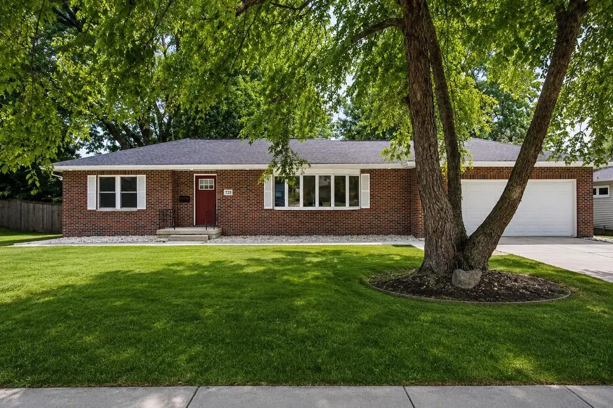 723 Kelly Street, Sun Prairie, WI 53950 - #1