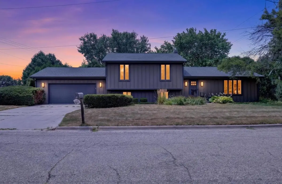 2511 Elizabeth Street, Janesville, WI 53548 - #1