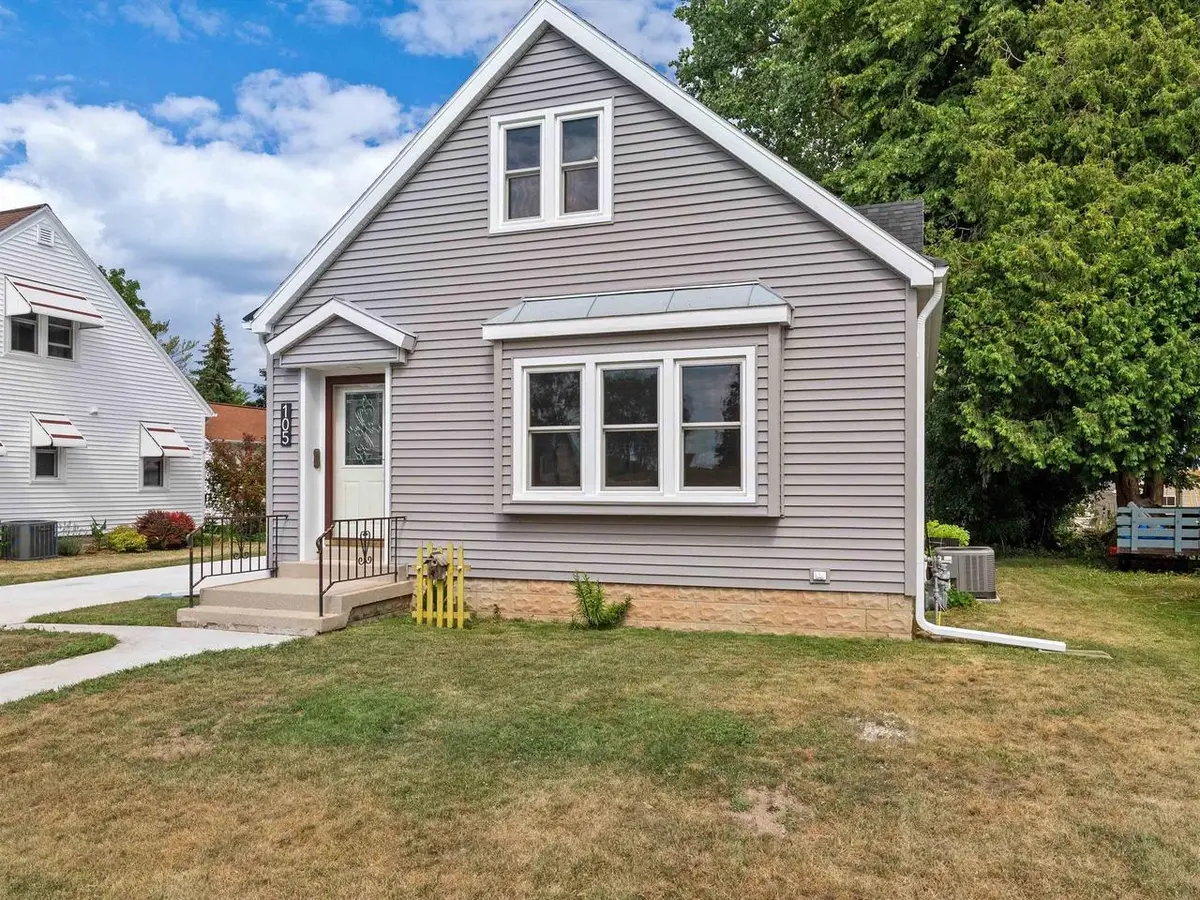 105 Bishop Avenue, Plymouth, WI 53073 - #1