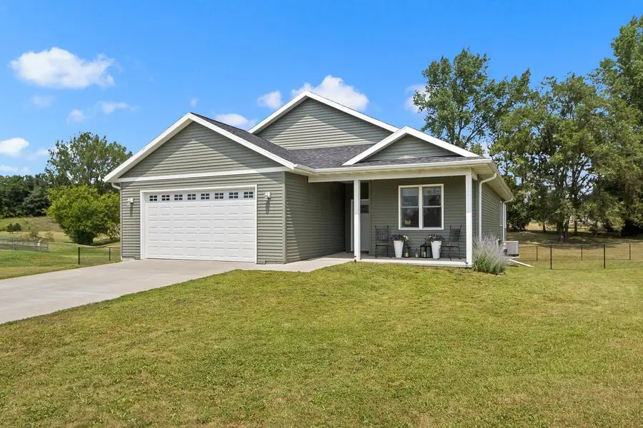 N6736 Clover Lane, Pardeeville, WI 53954 - #2