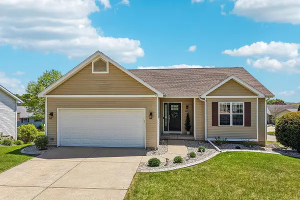 809 Brookstone Crest, Mount Horeb, WI 53572