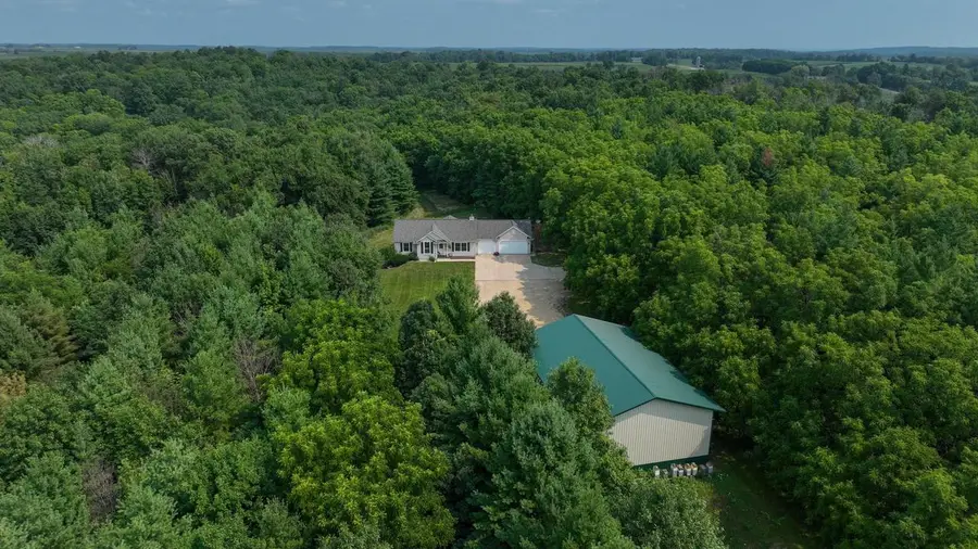 31380a Happy Hollow East Road, Cazenovia, WI 53924 - #2