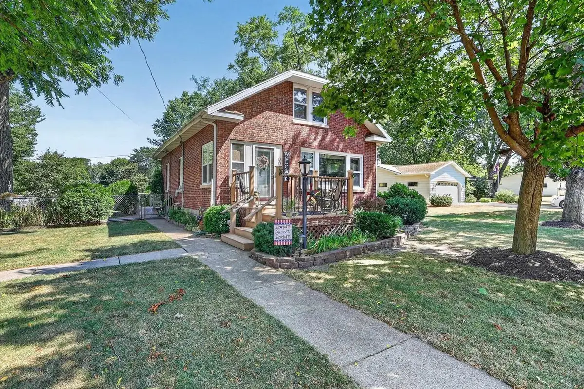 805 E Briar Lane, Beloit, WI 53511 - #1