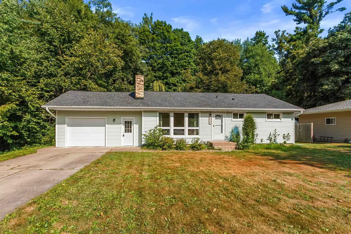 2040 S 2nd Avenue, Wisconsin Rapids, WI 54495 - #1
