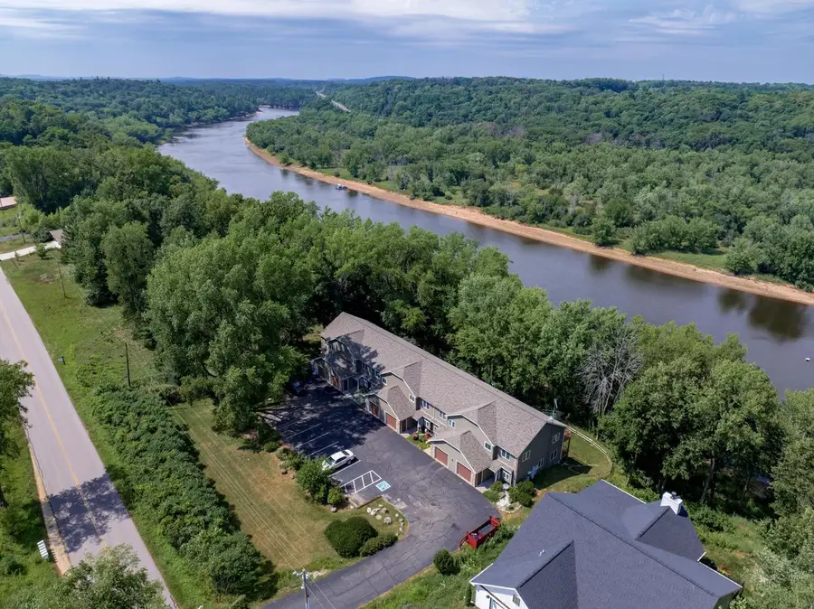 1066 Hillside Drive #6, Wisconsin Dells, WI 53965 - #2