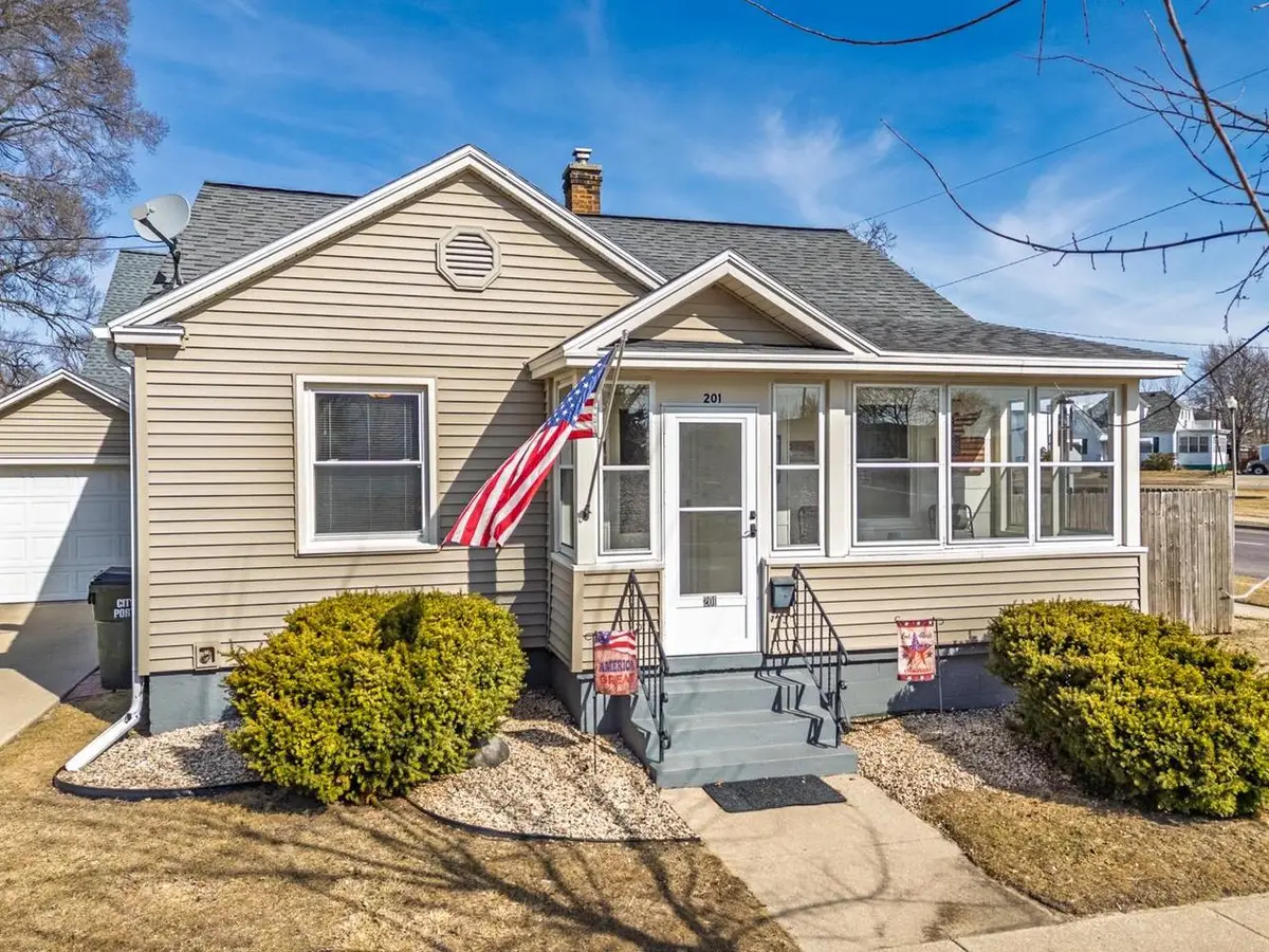 201 W Burns Street, Portage, WI 53901 - #1