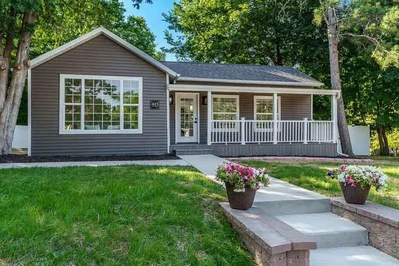 445 Bostwick Avenue, Janesville, WI 53545 - #3