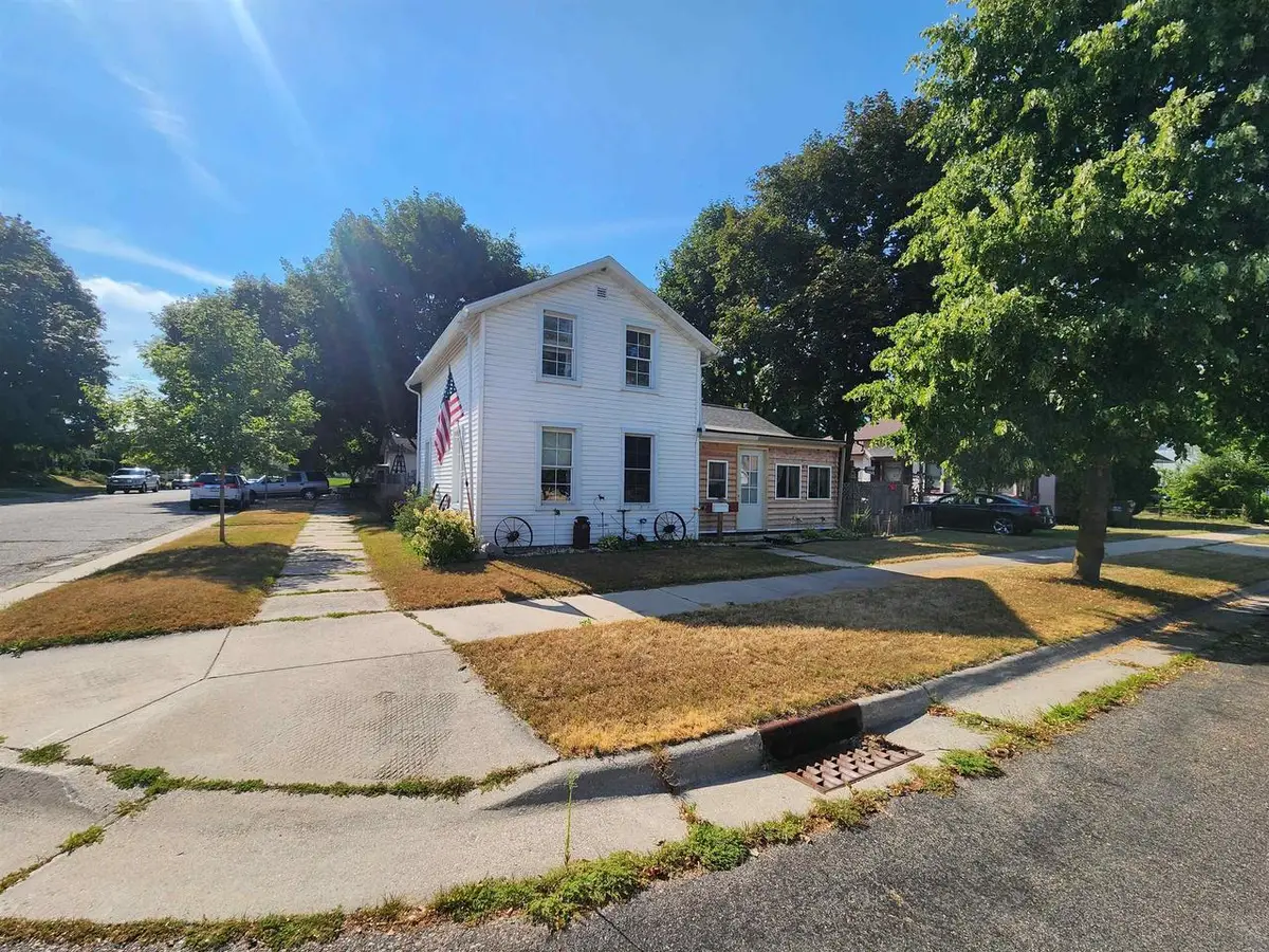 902 Cass Street, Portage, WI 53901 - #1
