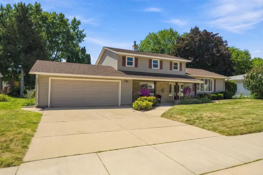 133 W Kohler Street, Sun Prairie, WI 53590 - #3