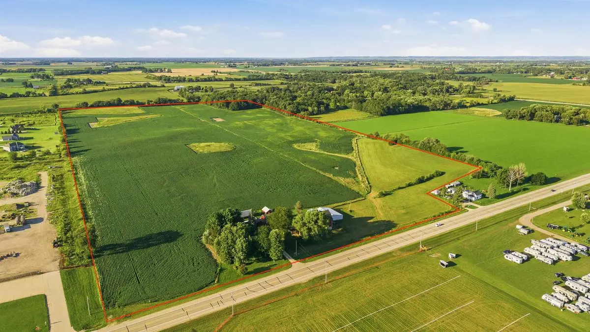 W7274 STATE ROAD 33, Beaver Dam, WI 53916 - #1