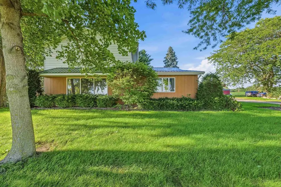 W7274 STATE ROAD 33, Beaver Dam, WI 53916 - #2