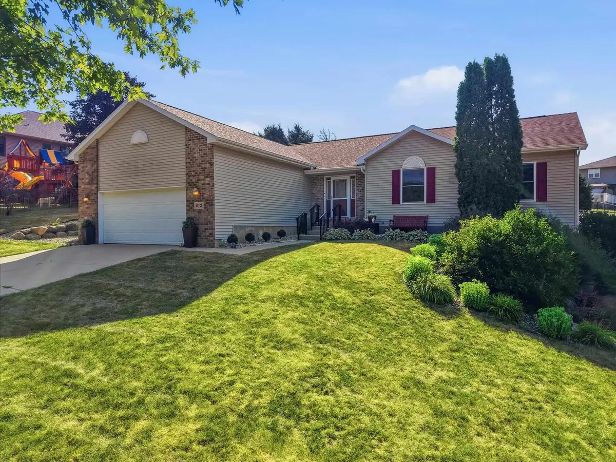 613 Lucky Trail, Mount Horeb, WI 53572 - #1