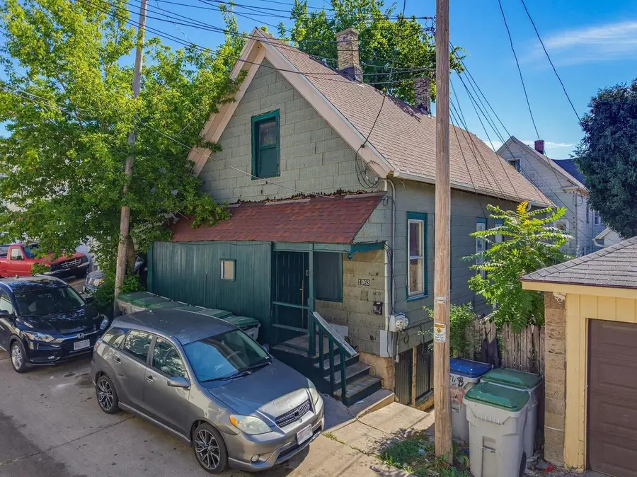 1965 S Muskego Avenue, Milwaukee, WI 53215 - #3