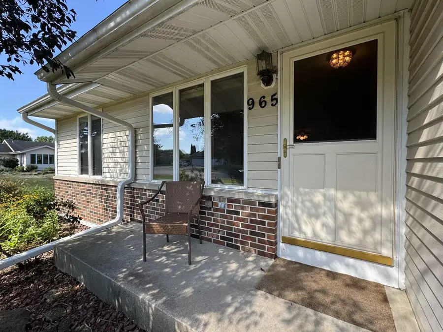 965 N Wuthering Hills Drive, Janesville, WI 53546 - #3