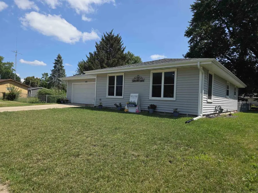 1431 S Chatham Street, Janesville, WI 53546 - #3