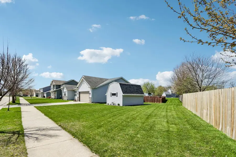 1120 Black Walnut Pass, Johnson Creek, WI 53038 - #3
