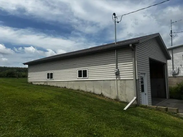 107 N Taylor Street, Mount Hope, WI 53816 - #3