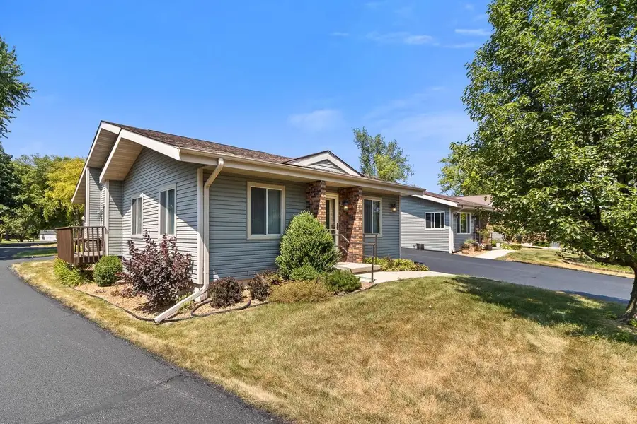 424 S Lexington Parkway, Deforest, WI 53532 - #3