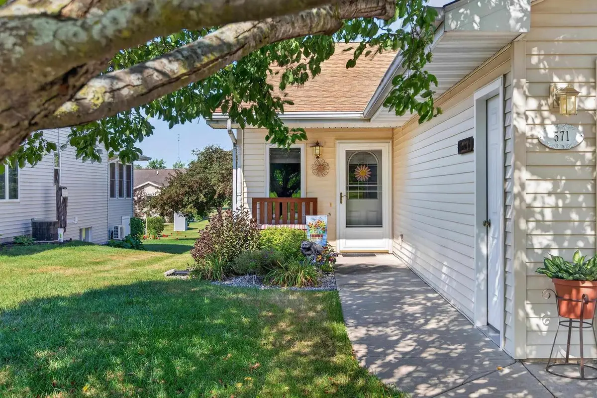 571 N Wisconsin Street, Berlin, WI 54923 - #1