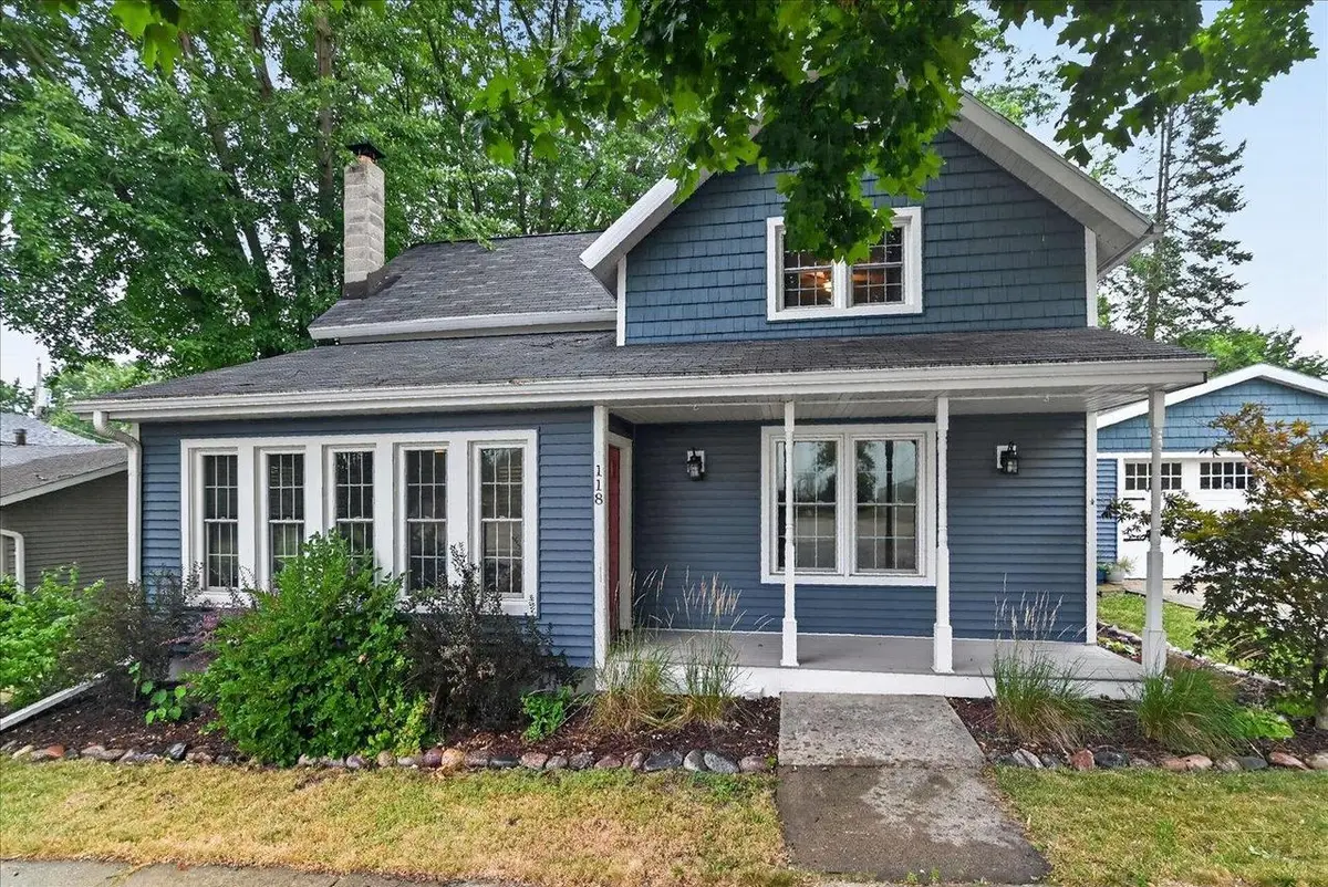 118 Washington Street, Deforest, WI 53532 - #1