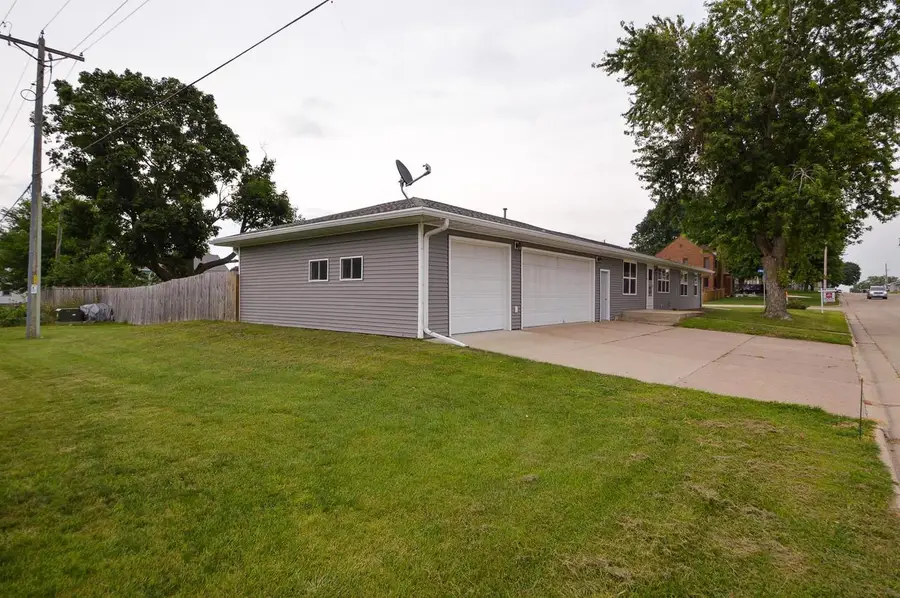 205 W Kelly Street, Cuba City, WI 53807 - #2